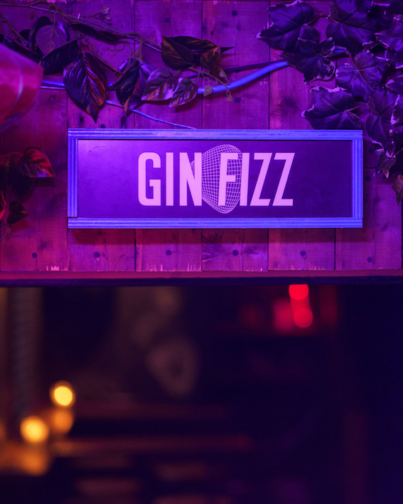 Binnenkijken bij cocktailbar Gin Fizz in Tilburg klein, sfeervol en